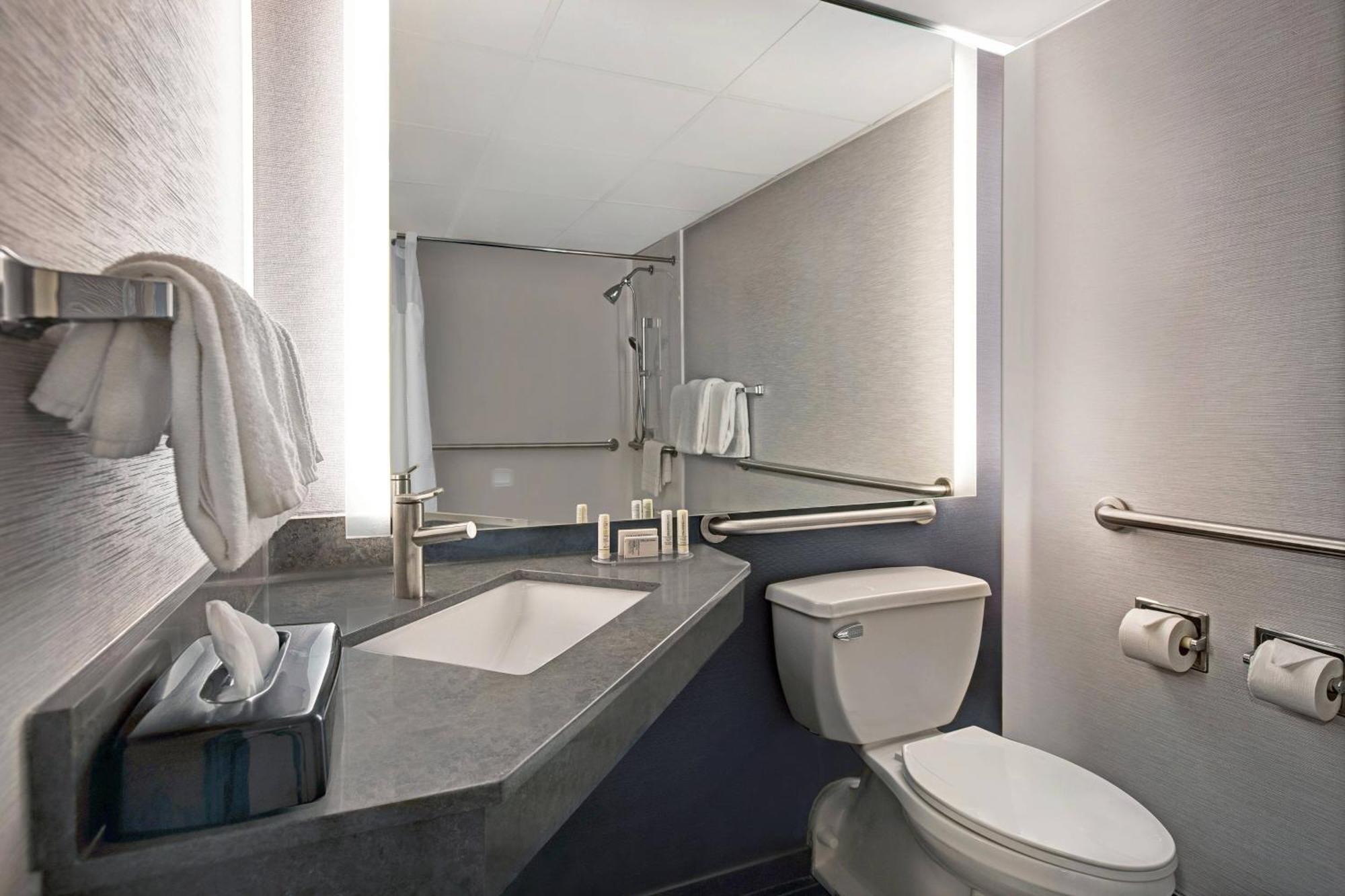 Courtyard Chicago Elmhurst/Oakbrook Area Екстериор снимка