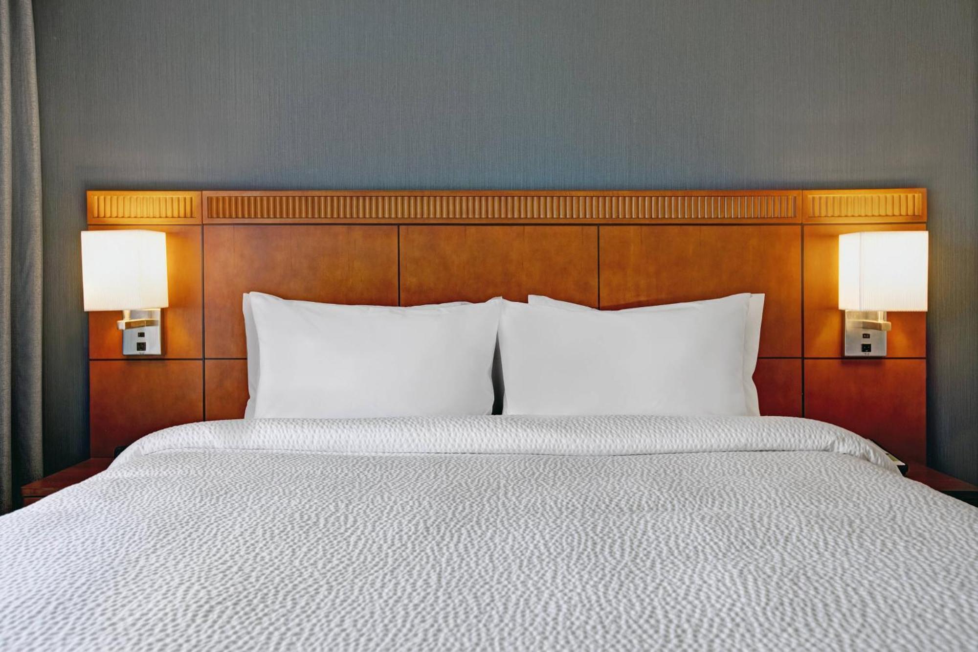Courtyard Chicago Elmhurst/Oakbrook Area Екстериор снимка